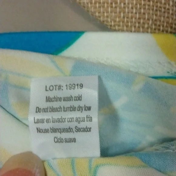 Poof Small tank, spaghetti straps and tie at front hem. Cotton/poly/stretch, EUC - Picture 5 of 5